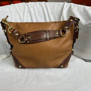 Preloved Coach Carly Vintage Medium Hobo Bag Style # 10615